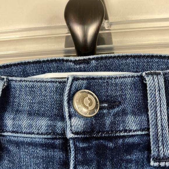 AYR The Riser - Picture 4 of 12